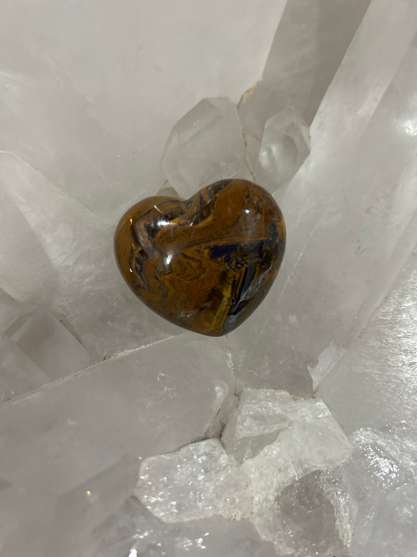 VHTE45 Heart Puffed Tigers Eye 45mm