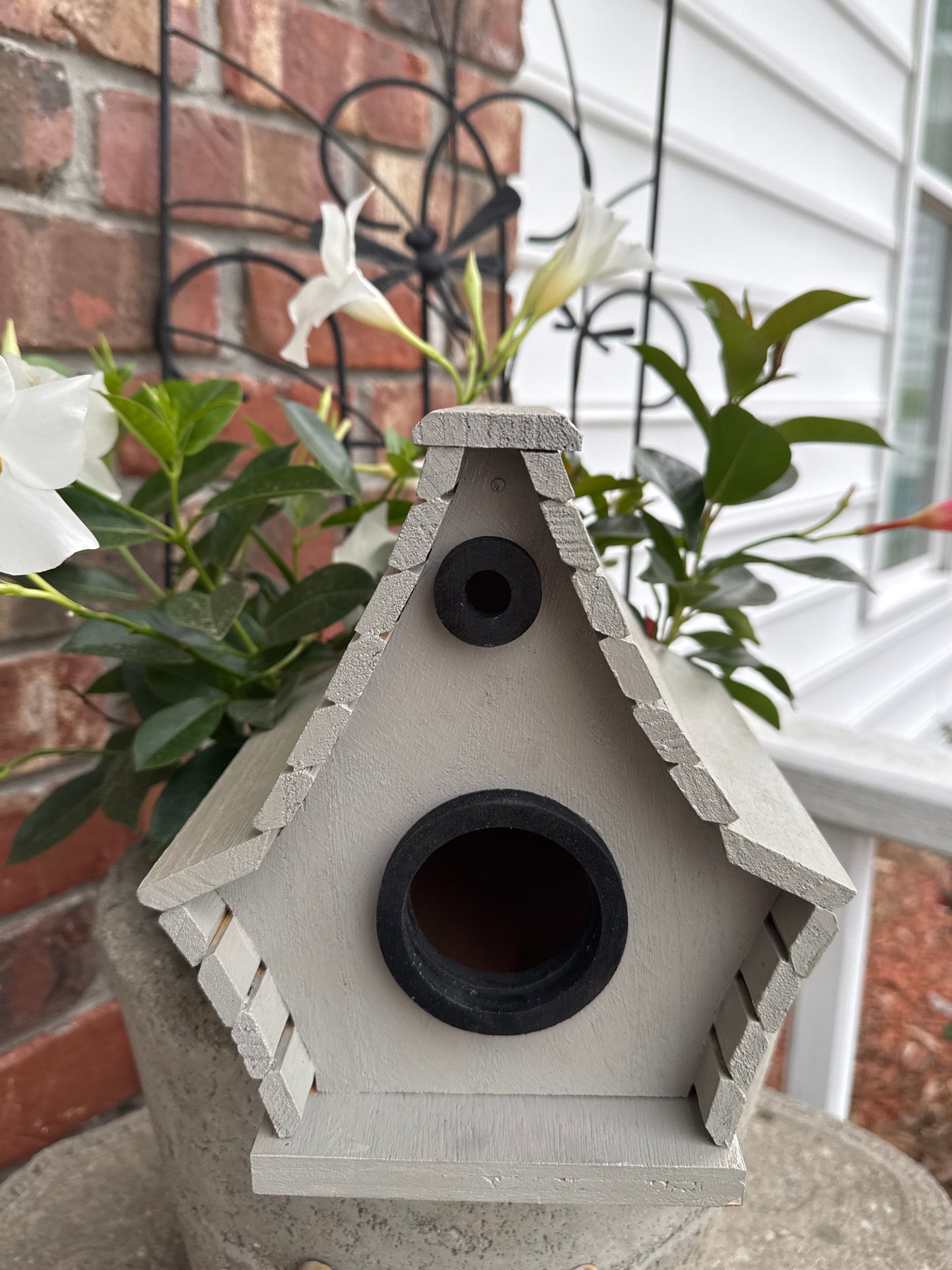 ZTFWBH12Birdhouse Gray