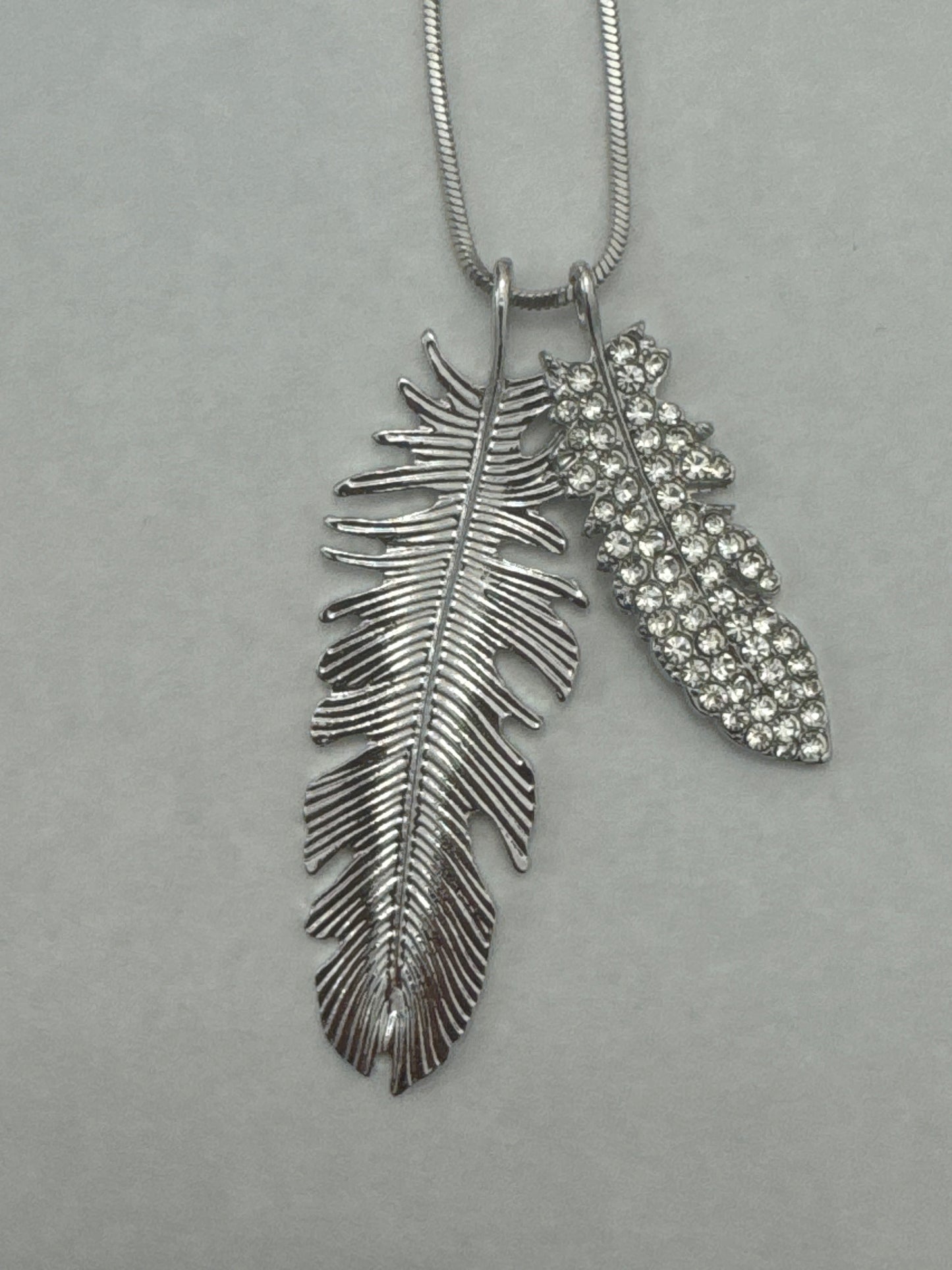 Necklace Double Feather