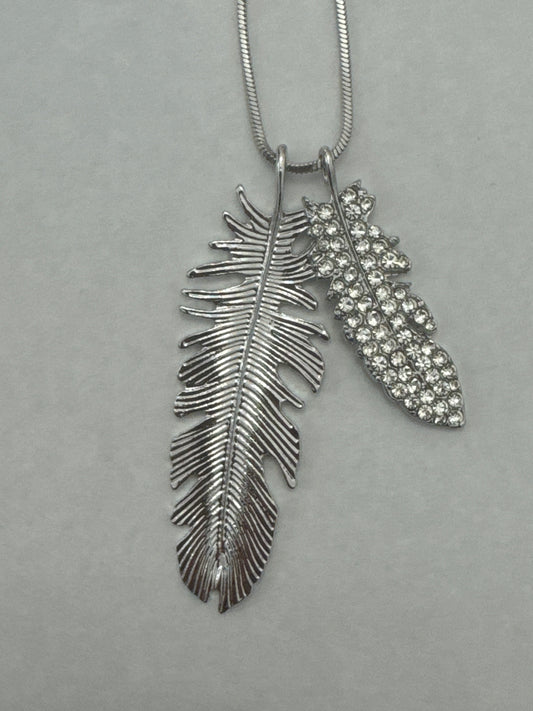 Necklace Double Feather