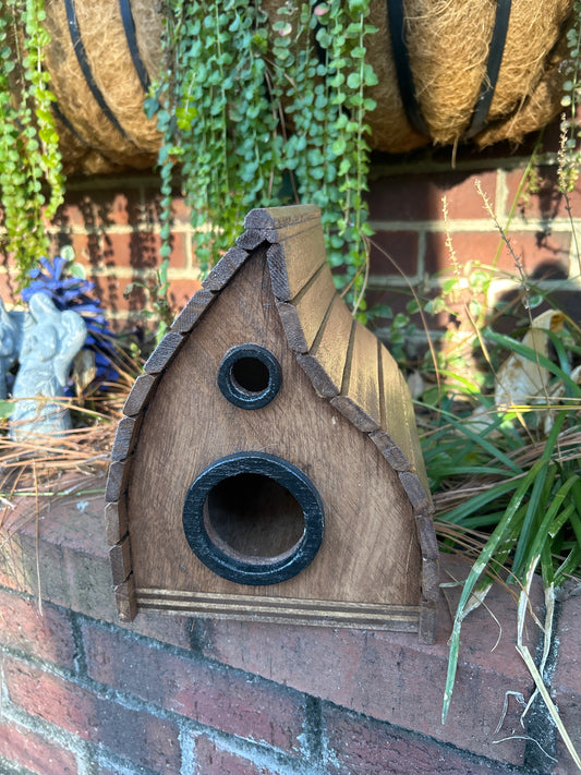 ZTFWBH10  Birdhouse Curve Brown Stain