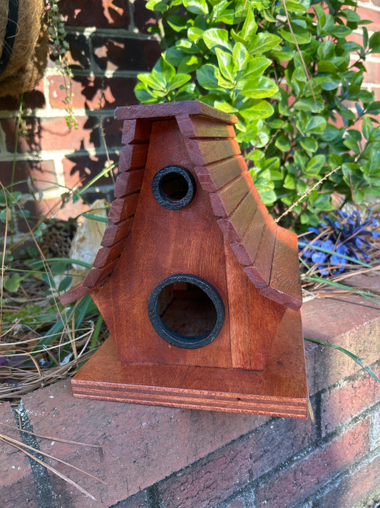 ZTFWBH8 Birdhouse Red Brown Stain